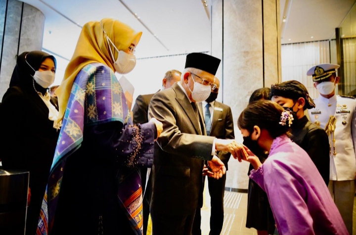 Sambutan Hangat untuk Wapres dari Anak Indonesia di Singapura.